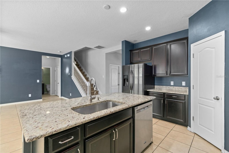 Building Photo - 2572 Limerick Cir