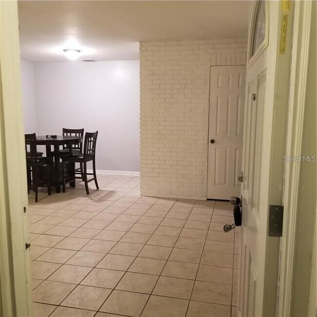 Building Photo - 6717 Mornay Cir