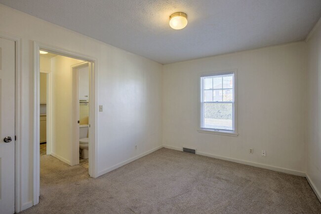 Building Photo - 5508 Corby St