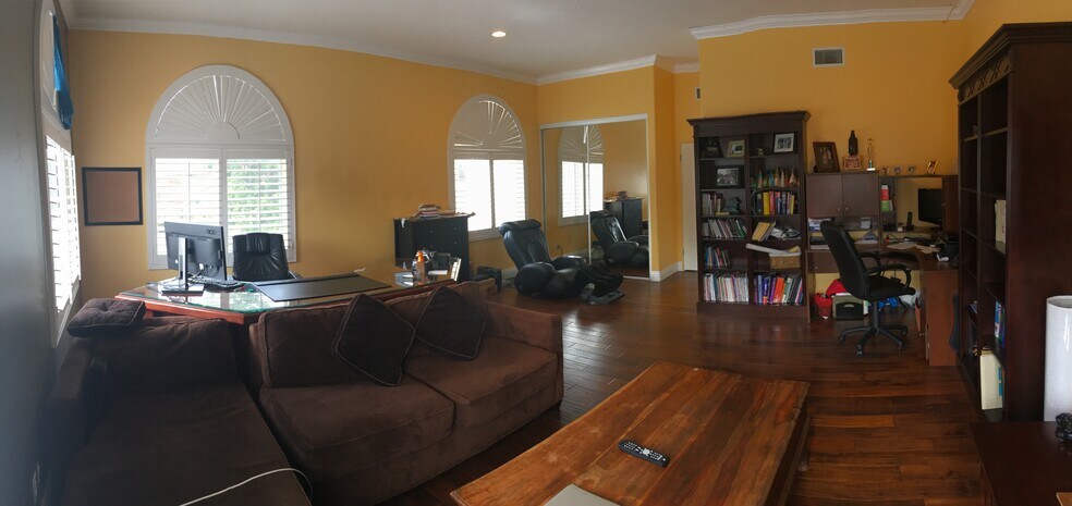 Building Photo - 12766 Jolette Ave