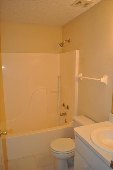 Building Photo - 5 White Wing Pl