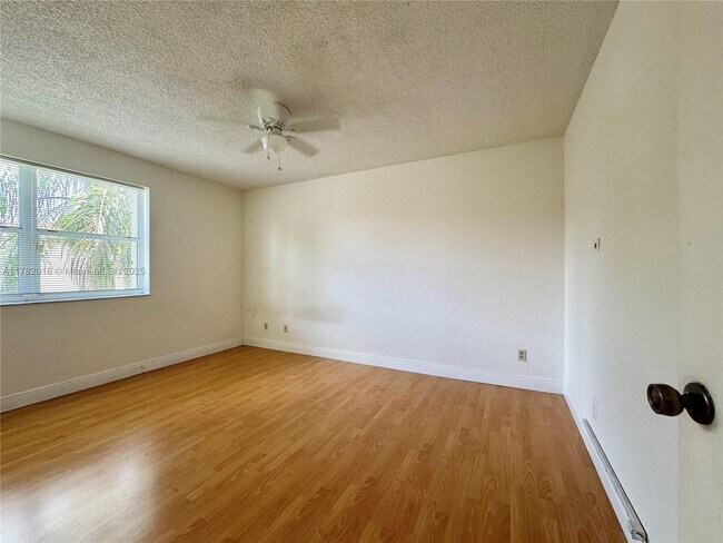 Building Photo - 1226 SW 113th Terrace