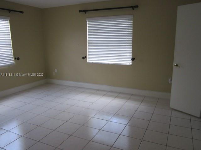 Building Photo - 960 SW 95th Ave