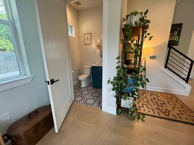 Building Photo - 3507 Oak Springs Dr