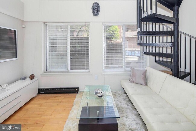 Building Photo - Available Now! Logan Circle! High End, 2 B...
