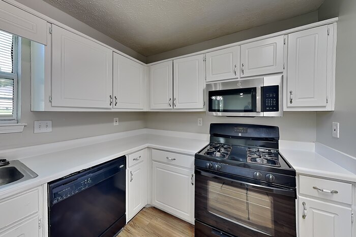 Building Photo - 5712 Hidden Brook Cir