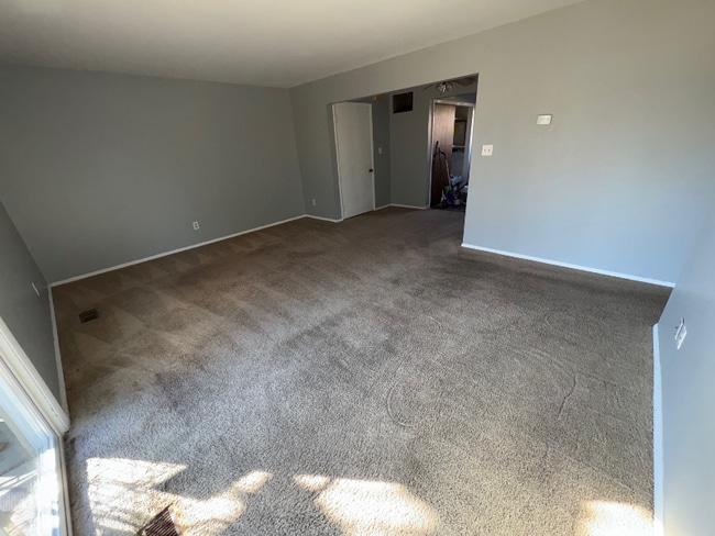 Building Photo - 1338 S 14th St