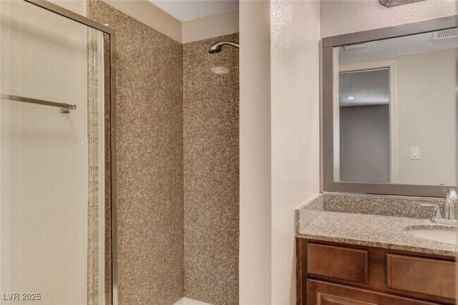 Building Photo - 5240 Indian River Dr