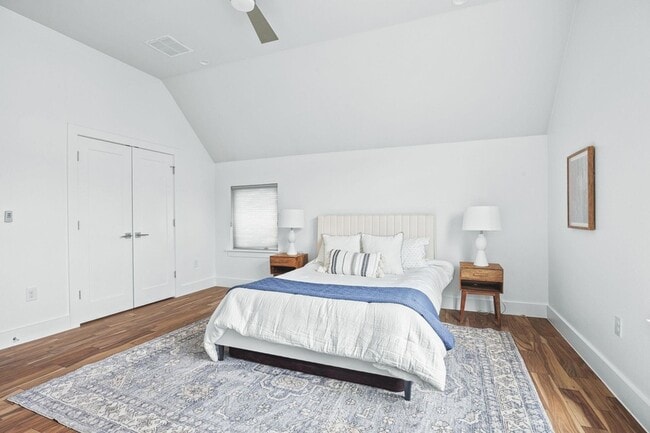 Building Photo - 1218 Eleanor St