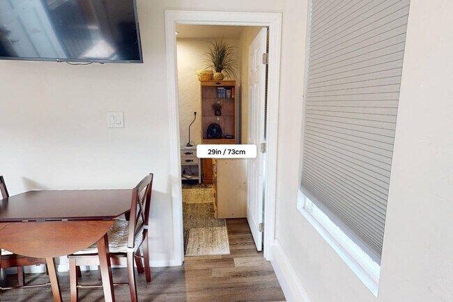 Building Photo - 910 S Lincoln Ave