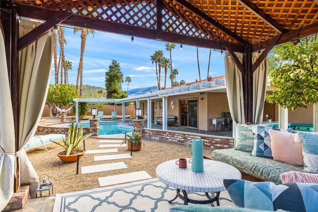 Building Photo - The Fig Ranch - Pool, Jacuzzi & Private Ba...