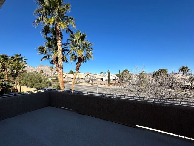 Building Photo - Discovery Hills