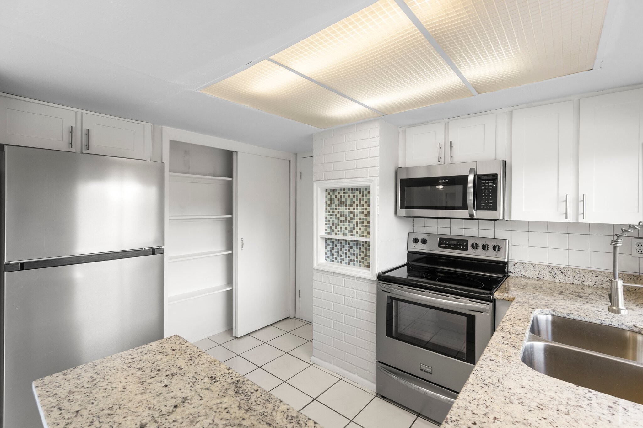 Building Photo - 3337 Winder Dr