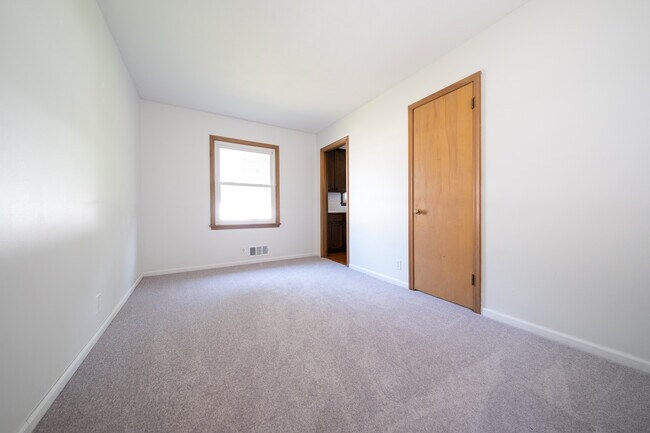 Building Photo - 4517 W 113th St