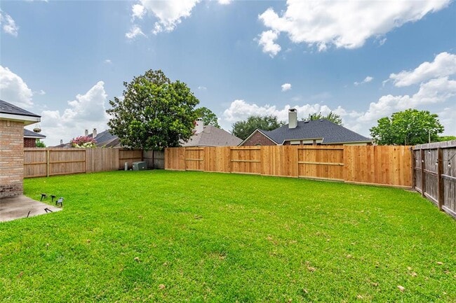 Building Photo - 4310 Blossomwood Dr