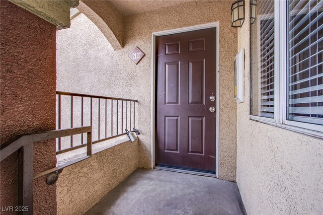 Primary Photo - 7885 W Flamingo Rd