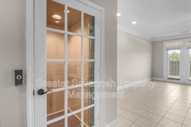 Building Photo - 125 Ventura Pl