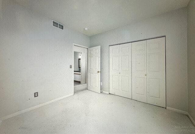 Building Photo - 1422 Fox Pointe Cir