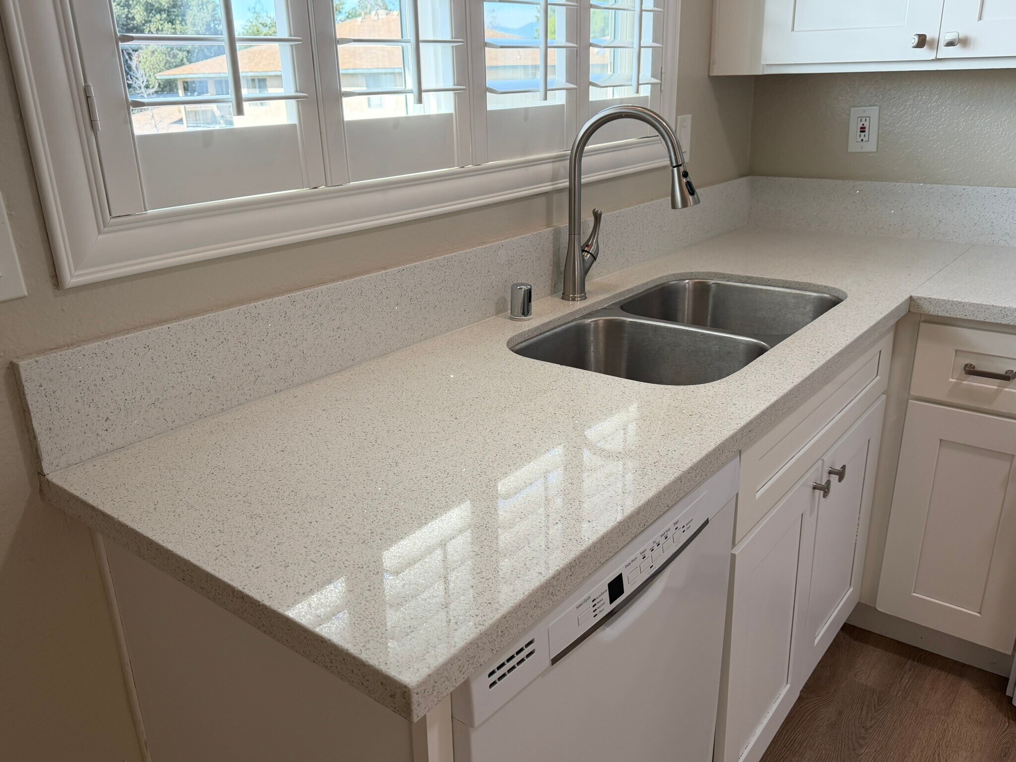 Kitchen - 1117 Oxford Dr