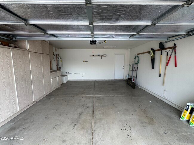Building Photo - 7187 S Parkside Dr
