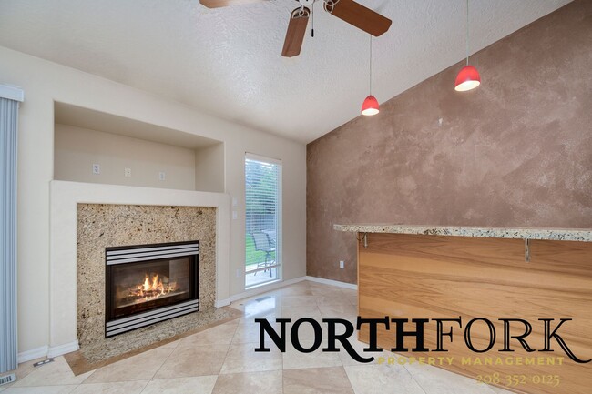 Building Photo - Centrally located Boise Home