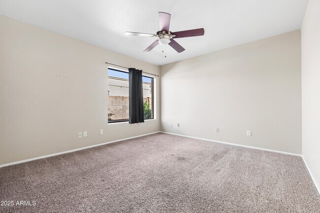 Building Photo - 8624 N Timberlane Dr