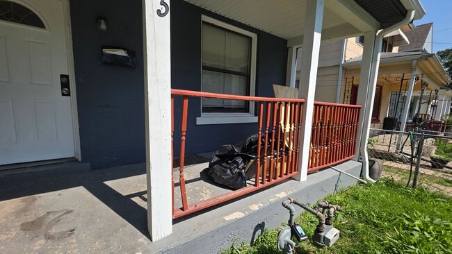 Building Photo - 3 Bed 2 Bath Rare to Rent!