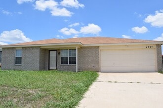 Building Photo - 4307 Janelle Dr