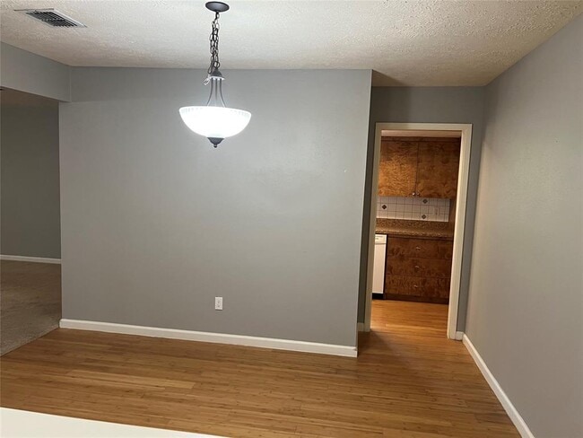 Building Photo - 11318 Beauvoir Dr