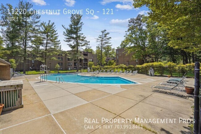 Building Photo - 11220 Chestnut Grove Square