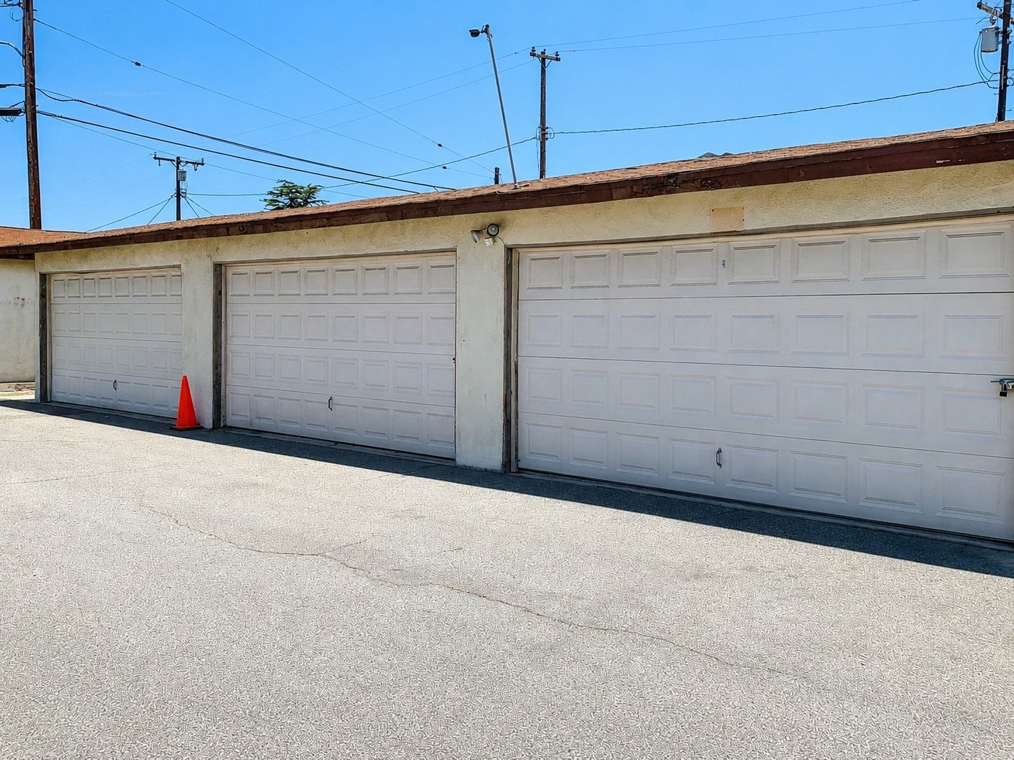 Building Photo - 3411 W Orange Ave