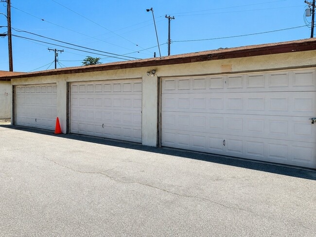 Building Photo - 3411 W Orange Ave