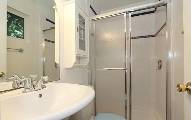 Building Photo - Rare Rockville Find! Upgraded 4BR/2.5BA Home with Fenced Yard – Pets Welcome!