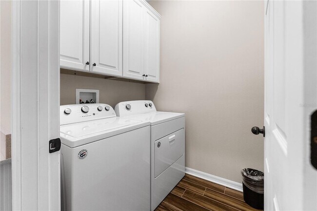 Building Photo - 3300 Sagebrush St