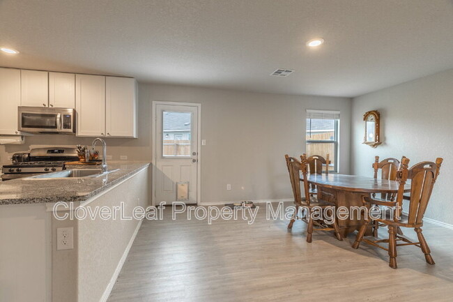 Building Photo - 6407 Ignacio Ct
