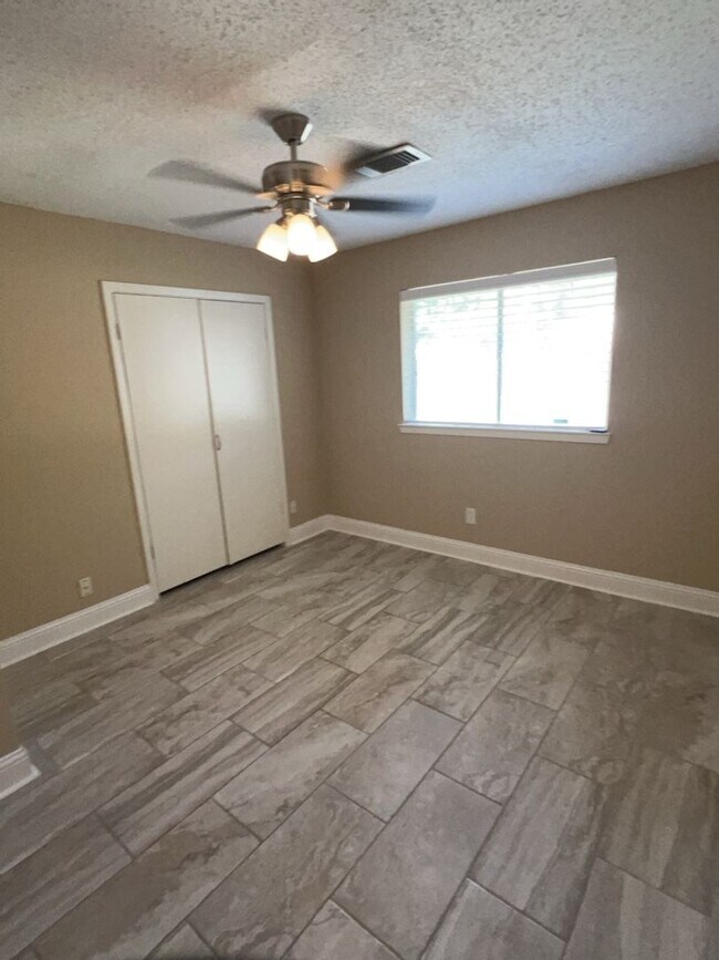 Building Photo - 7702 Tierra Verde Dr