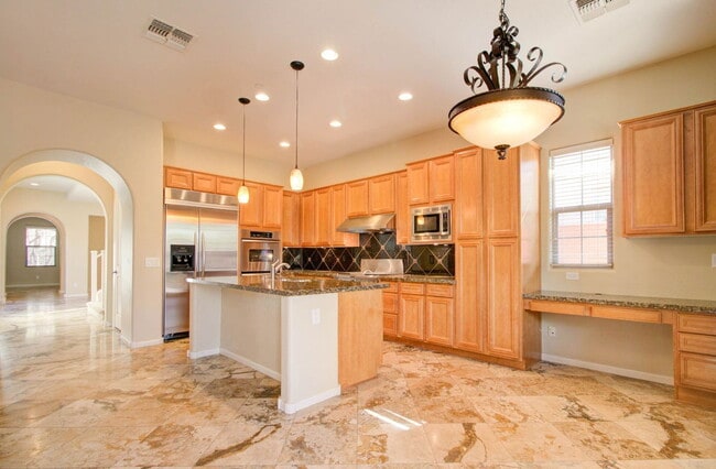 Primary Photo - 9427 E Trailside View