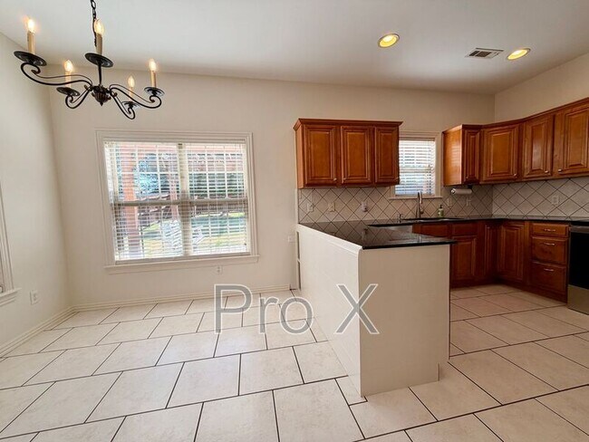 Building Photo - 1500 NE Dysart Woods Ln