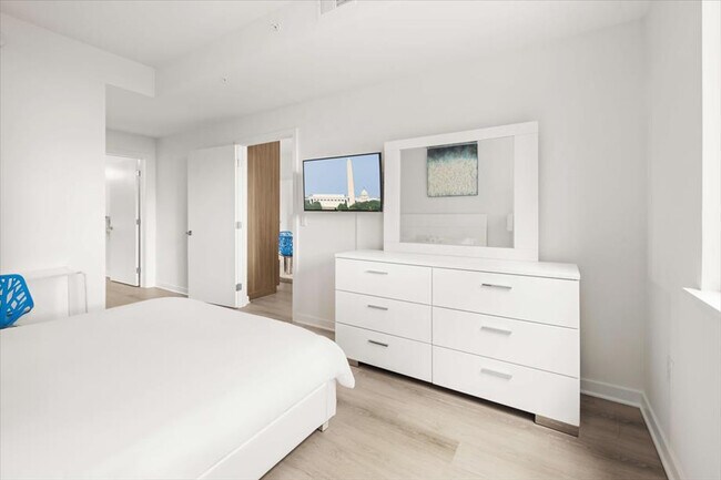 Building Photo - 1051 First St NE