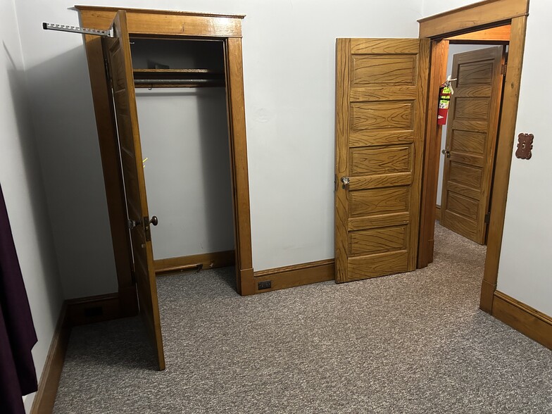 Small room suitable for child's bedroom - 514 Electric Ave