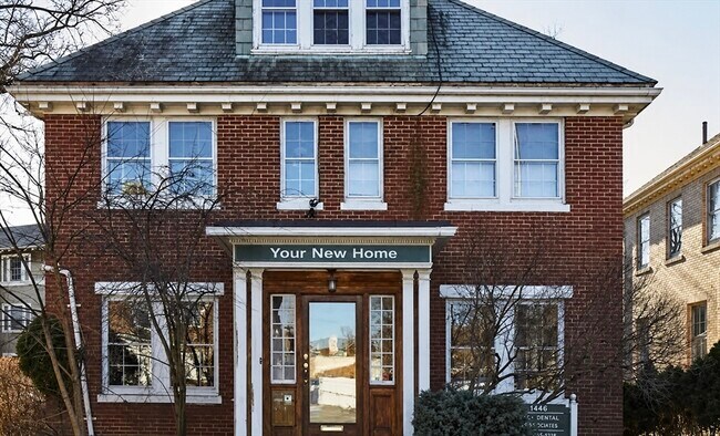Building Photo - 1446 Cambridge St
