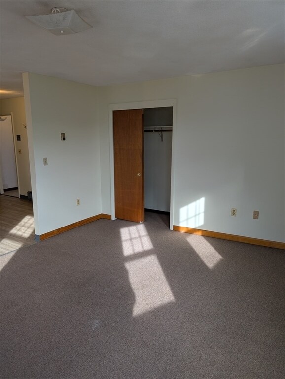 Building Photo - 569 Somerville Ave