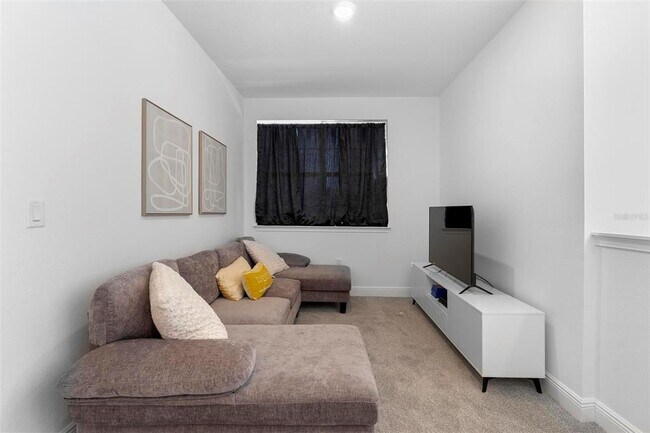 Building Photo - 4911 Shady Pnes Dr