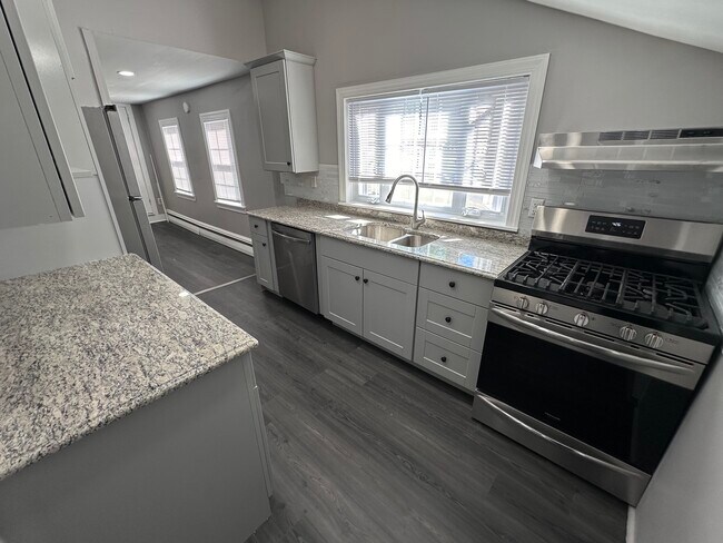 Kitchen - 107 Elizabeth St