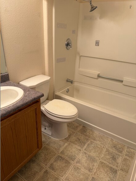 Building Photo - 6716 Butte Volcano Rd NW