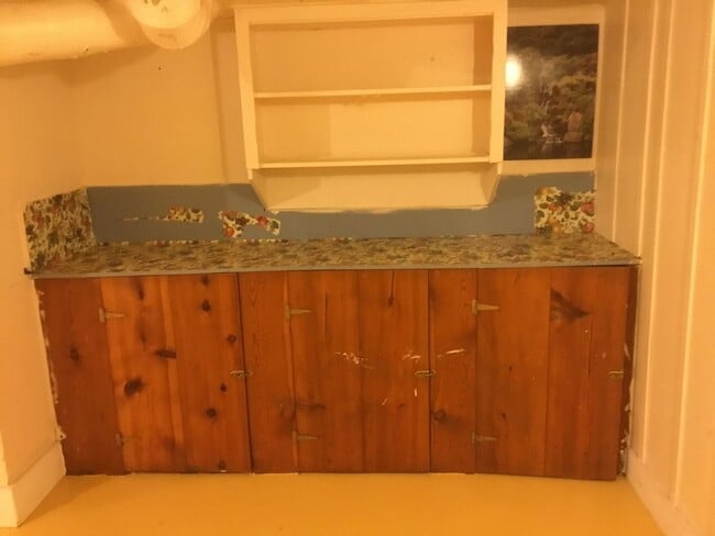 Building Photo - Overlook Charmer