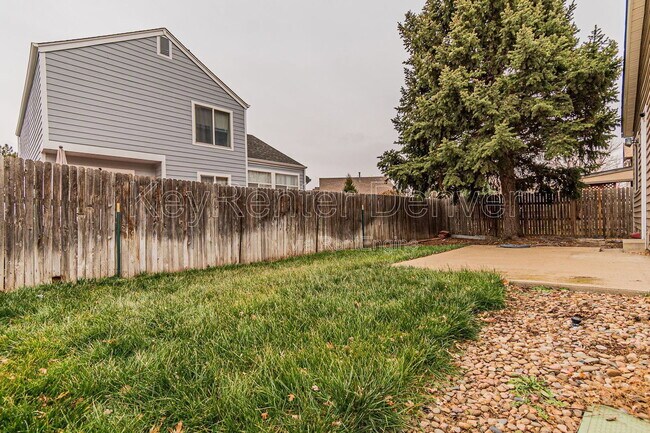 Building Photo - 18747 E Carmel Cir