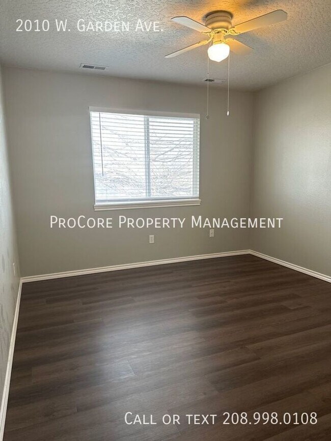 Building Photo - $2195/Month: Spacious 4-Bed, 2.5-Bath Home with 3-Car Garage on Expansive Lot