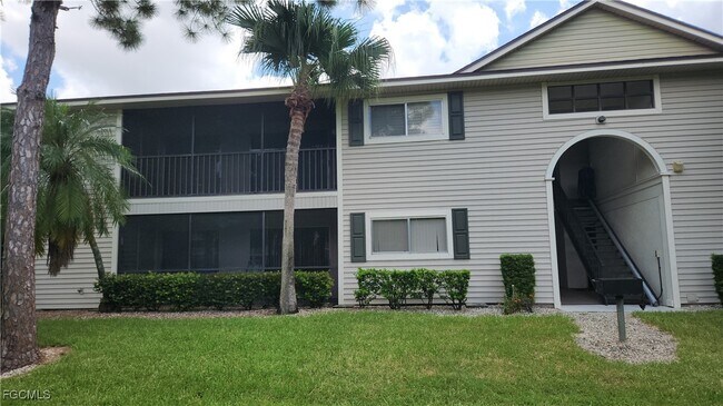 Building Photo - 8151 S Woods Cir