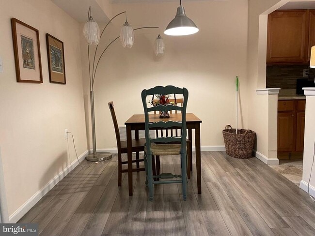 Building Photo - 6 Longstream Ct